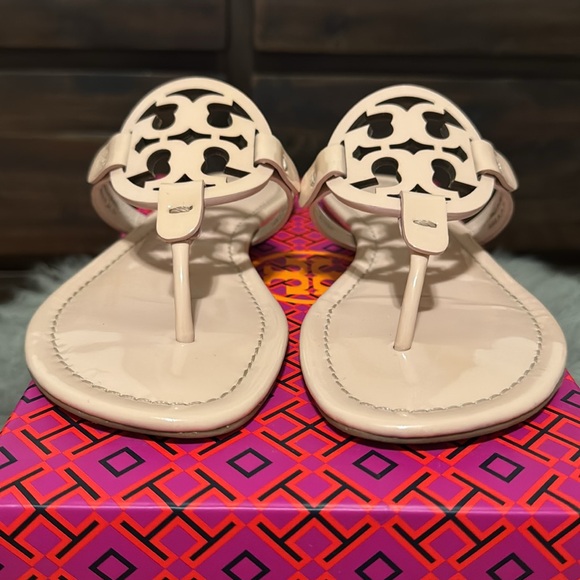 Tory Burch Sea Shell Pink Miller Soft Patent Sandals - Picture 5 of 5